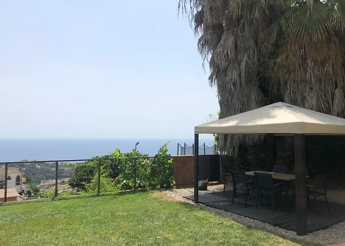 Oasis Costa Brava * יורט דה מאר